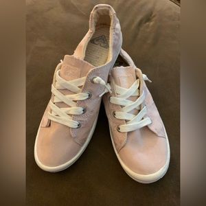 Cute pink casual sneakers - size 8.5 - never worn!